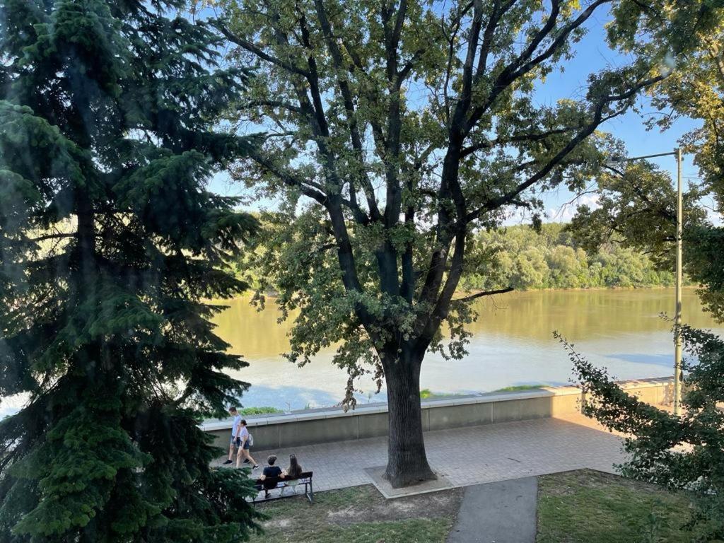 Romantic Riverview Bestern Szeged Buitenkant foto